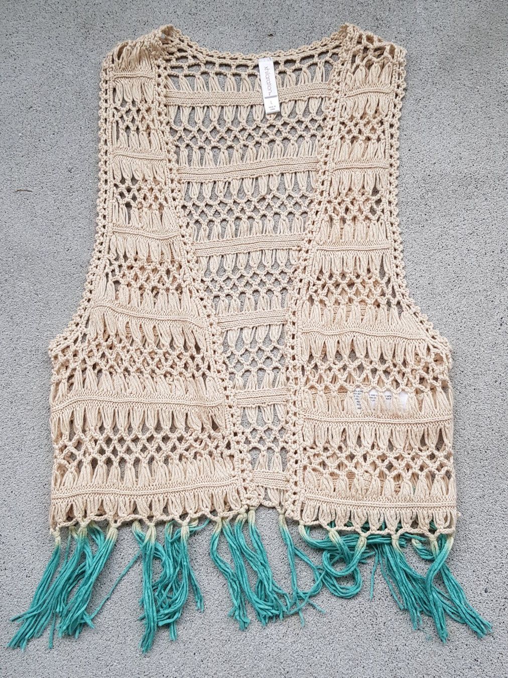 Sonstige Mädchenkleider: Cooles Strick-Gilet / Weste / ca. 140 – Gebraucht aus Luzern von Salemanlu