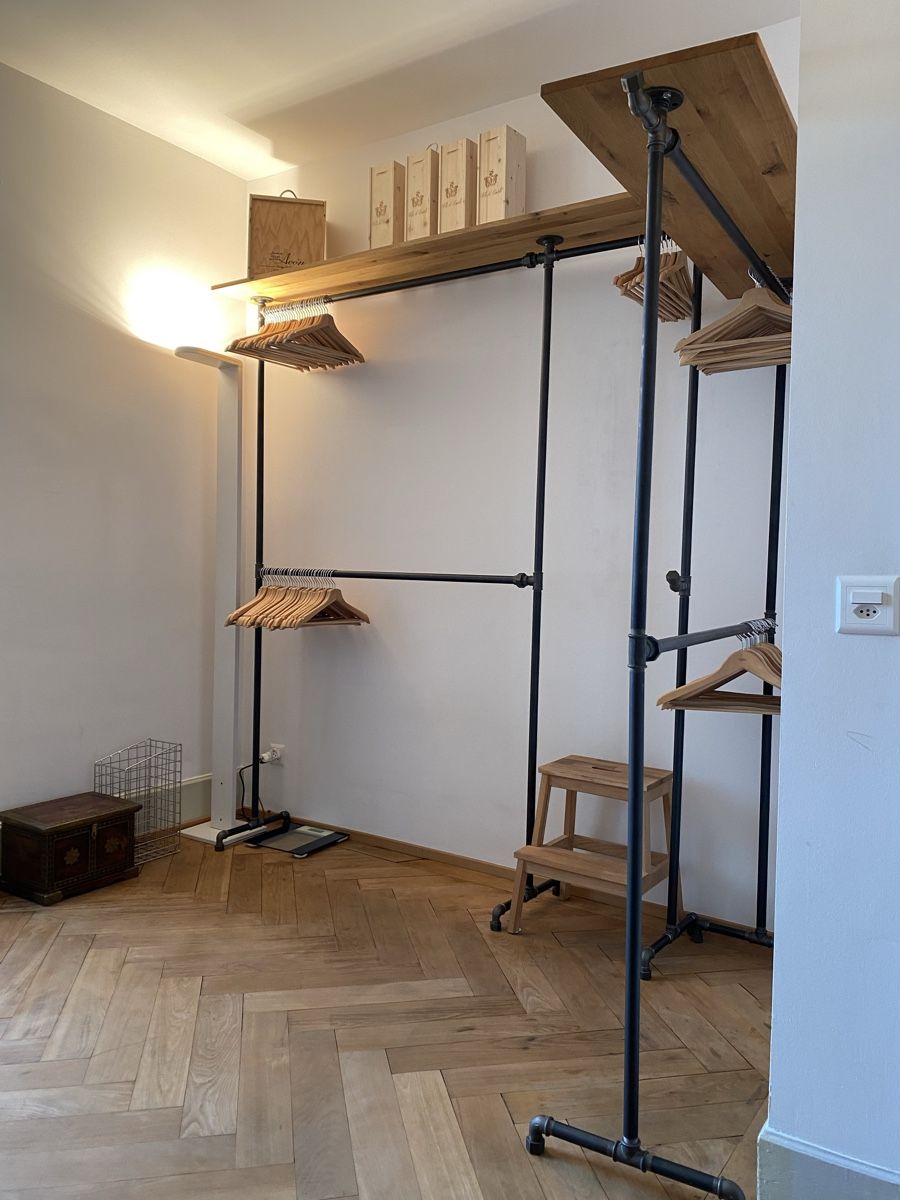 Kleiderstange Schwerlast Eisenrohr (Gebraucht) in Dübendorf für CHF 151 – nur Abholung auf Ricardo kaufen