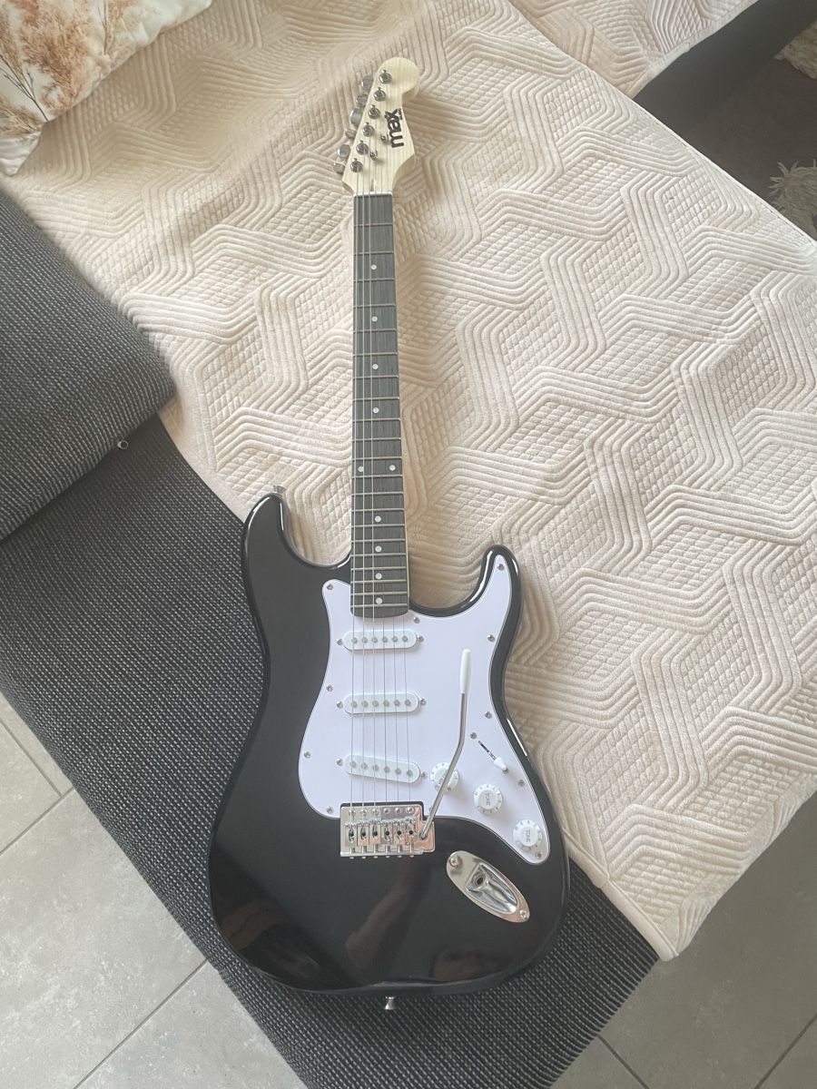 Musikinstrumente: E-Gitarre  – Gebraucht aus Trimbach von ViktoriaCzene