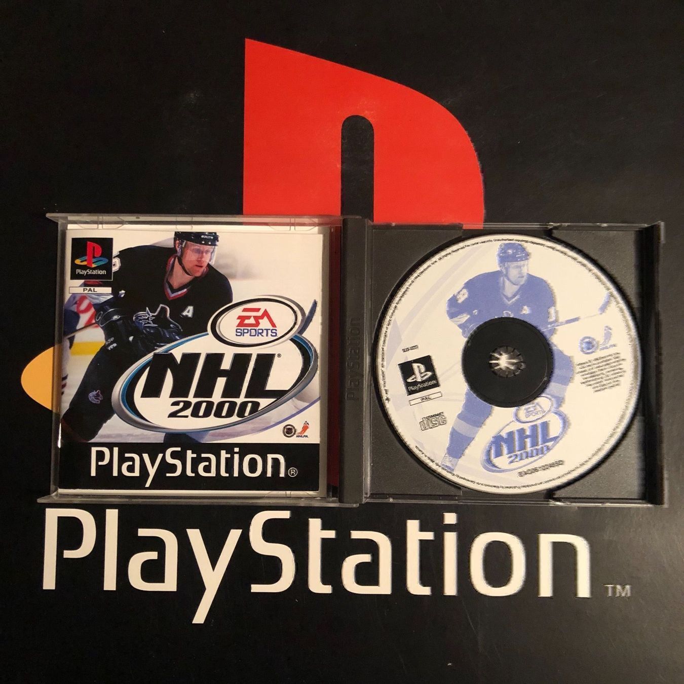 Sony Spiele: NHL 2000 für Sony PS1 – Gebraucht aus Kestenholz von Matti_09 1