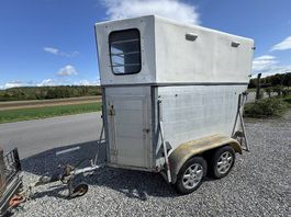 Anhänger für Traktor Pferdetransporter Viehwagen 