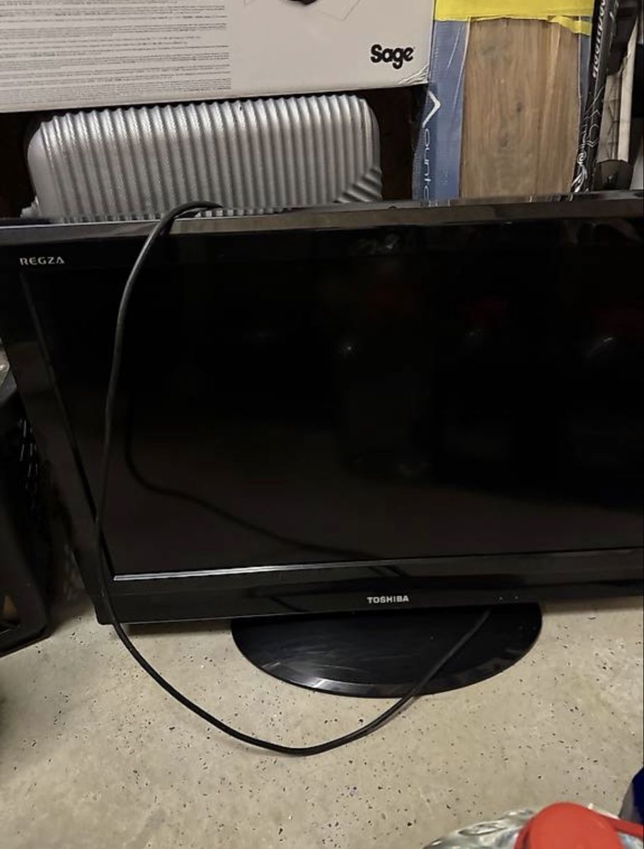 Televisori: Toshiba Regza TV – Usato da Balgach venduto da fad_jb55 1