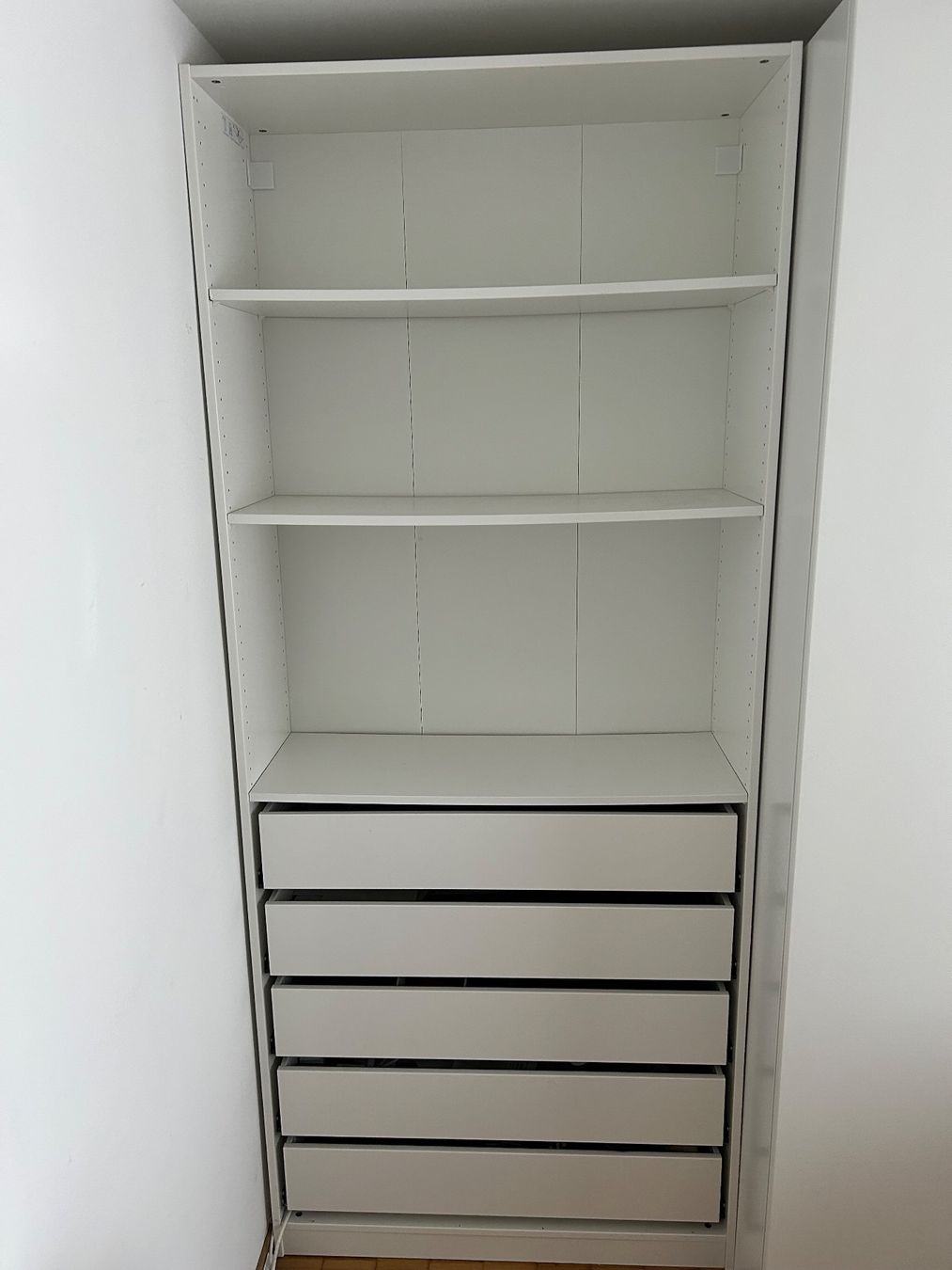 Ikea Armadi: Ikea PAX Schrank - 100x35x236 cm – Usato da Bern venduto da ipds