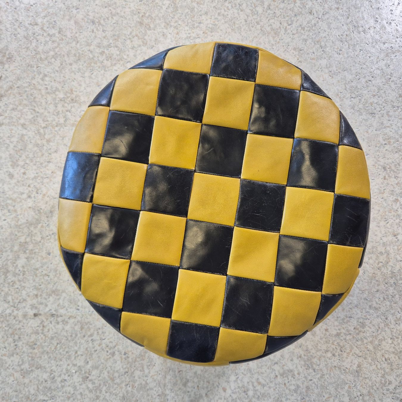 Sgabelli: Vintage Leder Pouf Höcker Hocker Polster - Höcker – Usato da Nottwil venduto da Wondewa-Shop 3