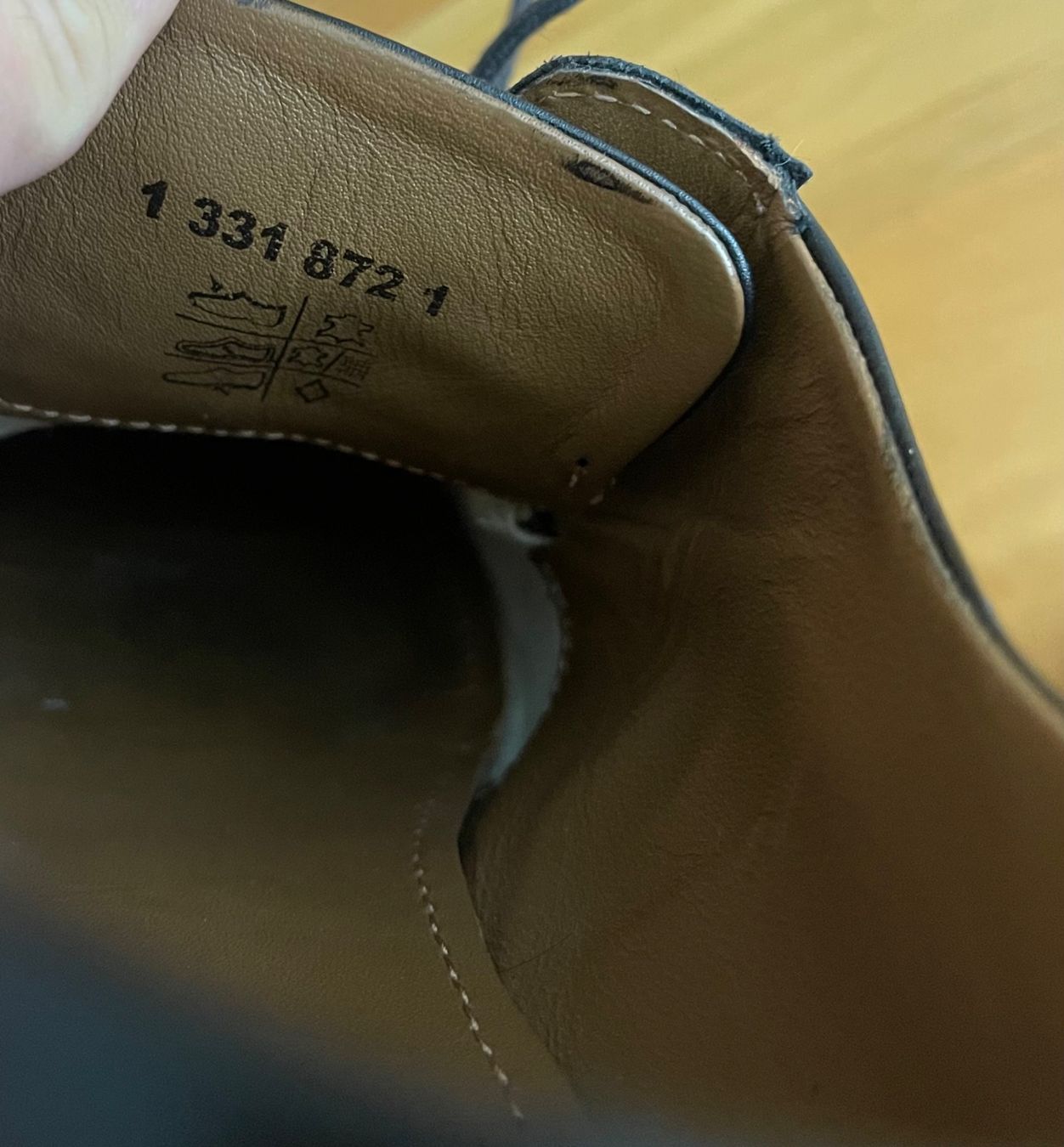 Herrenschuhe: Schnürschuhe schwarz Leder Grösse 40 gebraucht Versand 9.- – Gebraucht aus Meilen von ana9 5