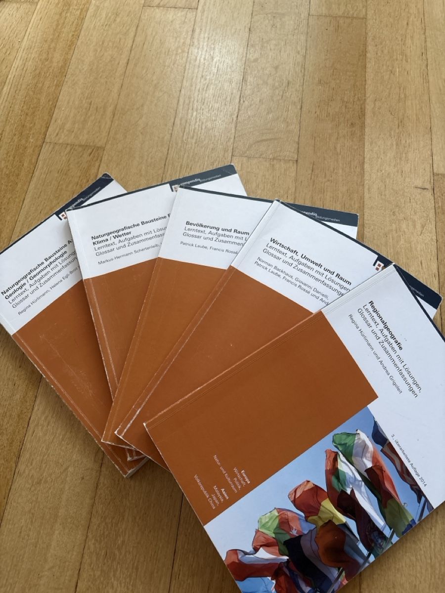 Libri: Passerelle Geographie – Usato da Bern venduto da jan_nn8m