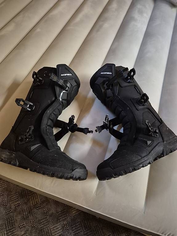 Damenschuhe: Endurostiefel – Gebraucht aus Affeltrangen von Slypi