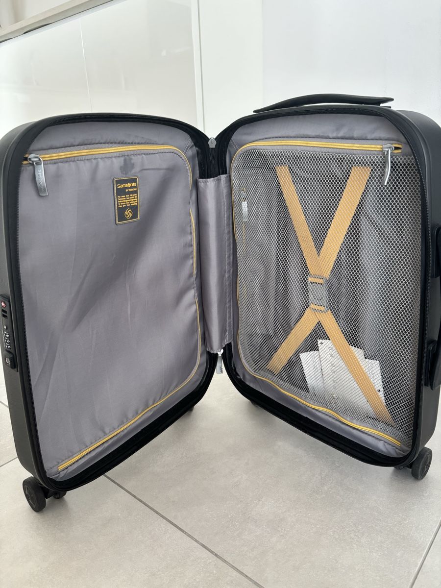 Samsonite Valigie: Samsonite valigia a mano – Usato da Riva San Vitale venduto da Margherita81 1