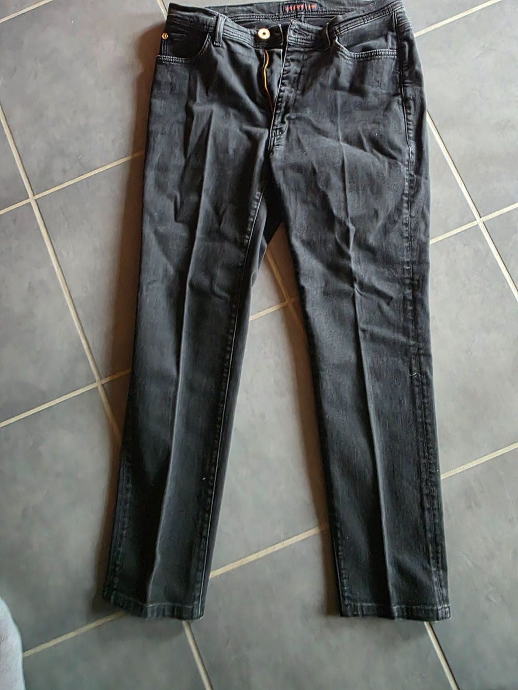 Trussardi Jeans: Damen Trussardi Stretch Jeans Gr. 48/34 – Usato da Walterswil BE venduto da Lonitti 3