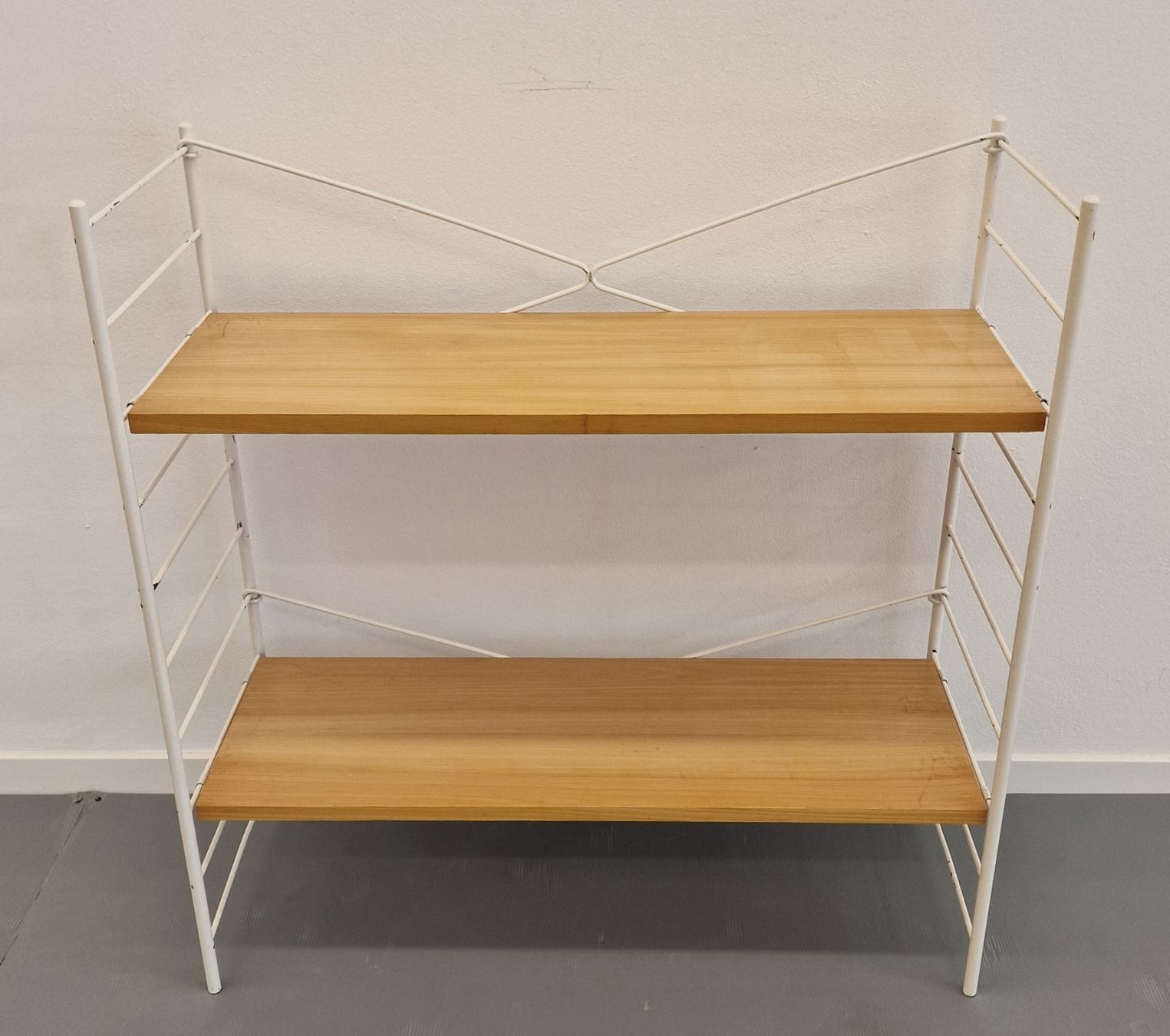 Scaffali: MCM Vintage Design, WHB Germany String Regal, 1960er – Usato da St. Gallen venduto da chambredirecte 1
