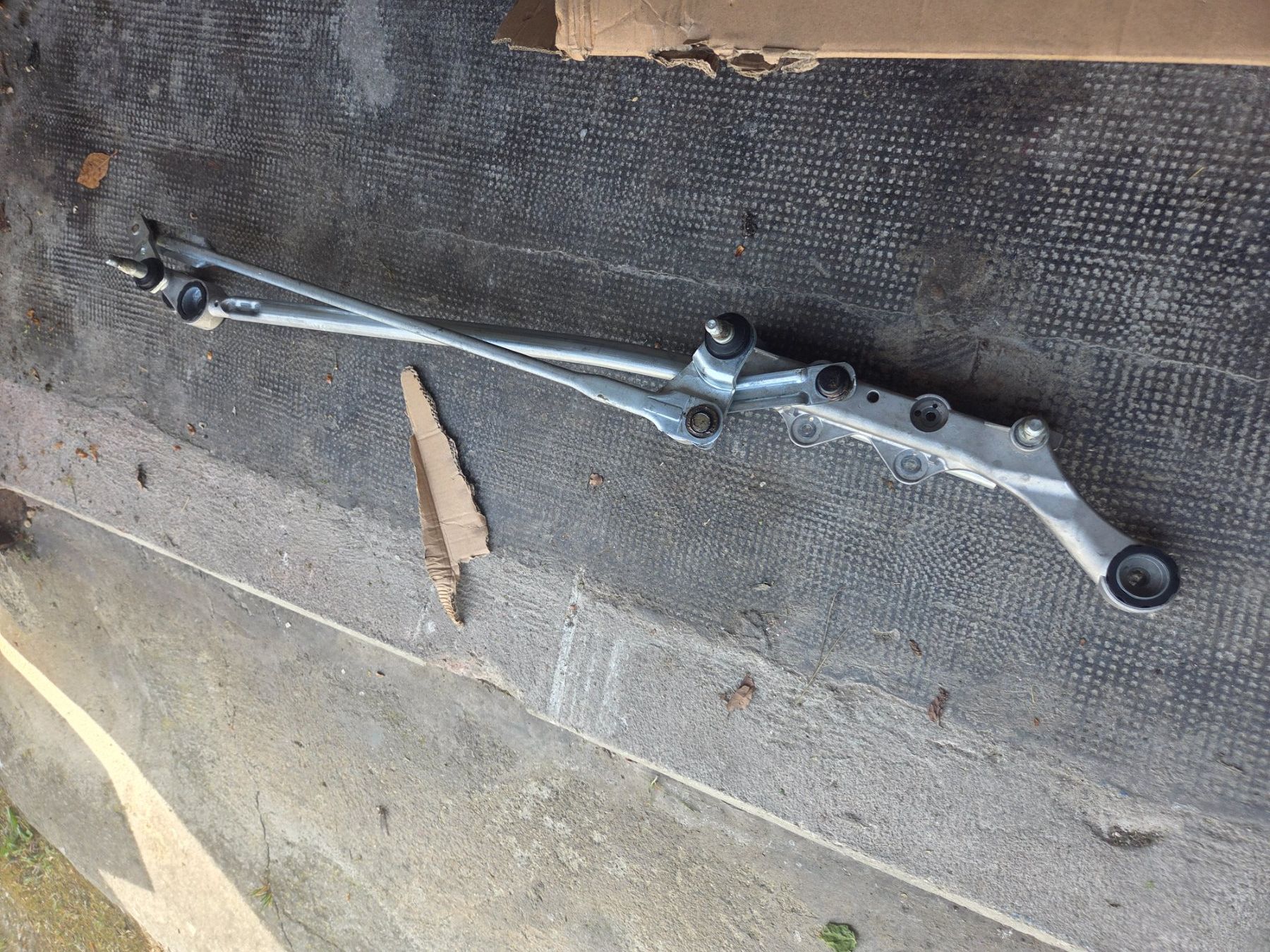 Tutti pezzi di ricambio auto: Mécanisme lave glass Audi Q7 – Nuovo e nell'imballaggio originale da Yverdon-les-bains venduto da vwg_89