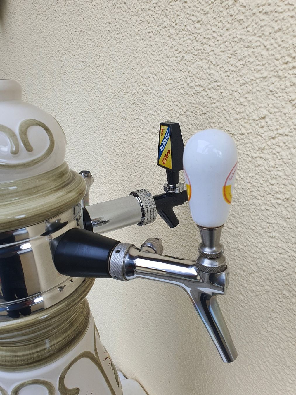 Altro per Gastronomia & Hotel: Schöne Schützengarten Bierzapfsäule – Usato da Ganterschwil venduto da shokobons123 3