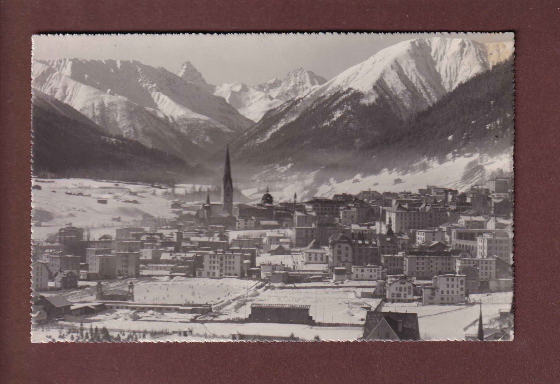 Cartoline postali: DAVOS mit Eisplatz - 1931 – Usato da Pully venduto da nicecards