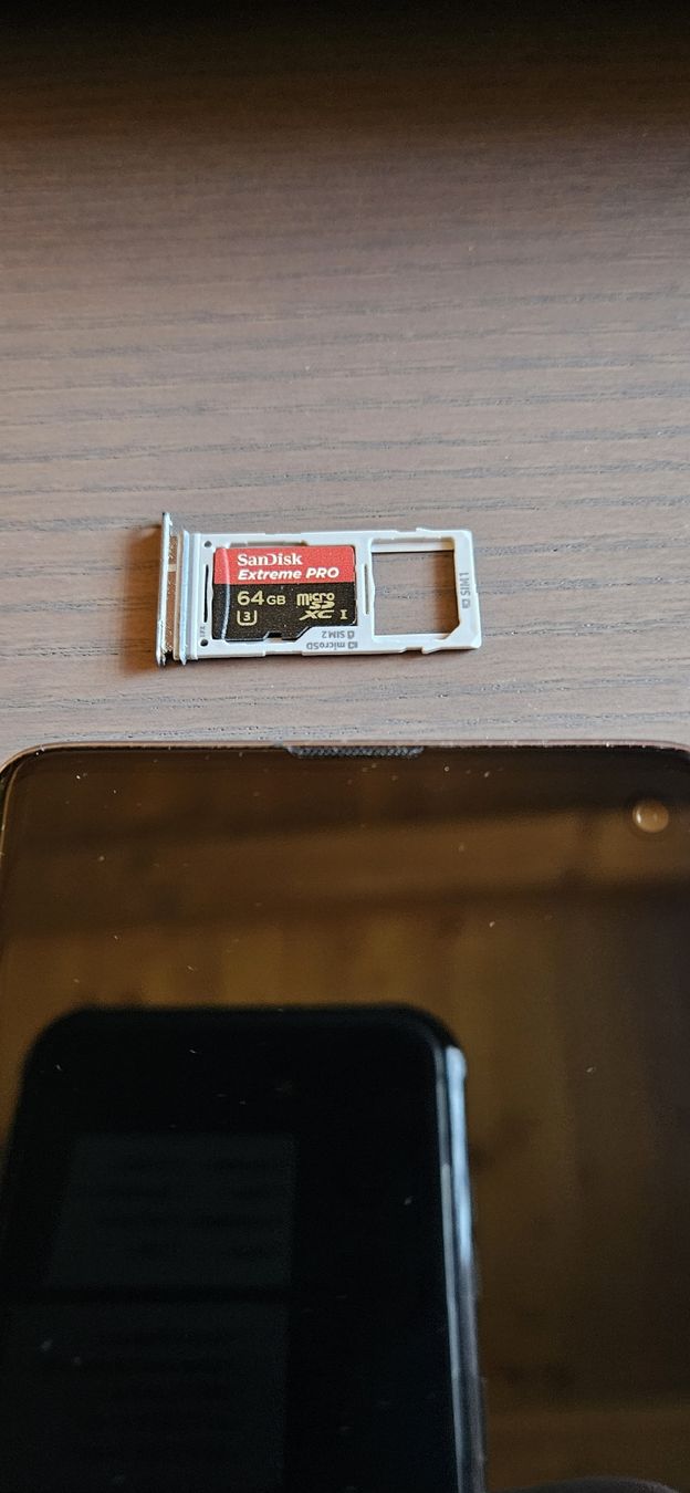 Samsung Handys / Smartphones: Samsung Galaxy S10 avec carte SD – Gebraucht aus Charmey (Gruyère) von gribouille1 5