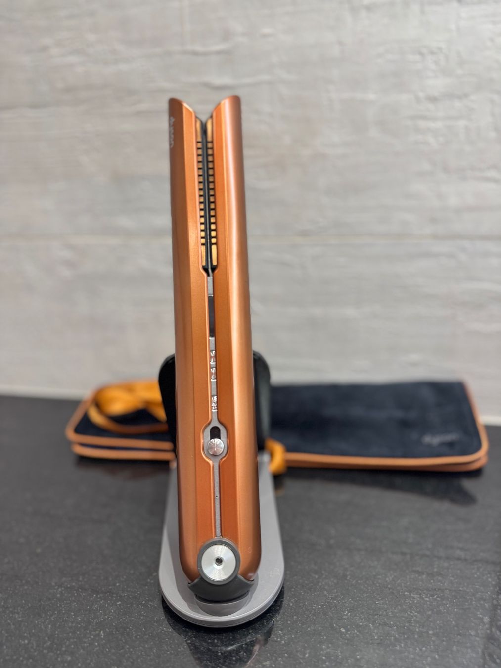 Dyson Piastre & Arricciacapelli: Lisseur Dyson Corrale Cuivré/Nickel – Usato da Echichens venduto da unideks 1
