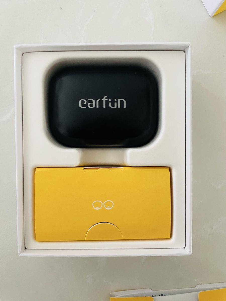 Cuffie: EarFun Air Pro 4 Wireless Earbuds Black New – Nuovo (secondo la descrizione) da Zollikerberg venduto da BS.SM 1