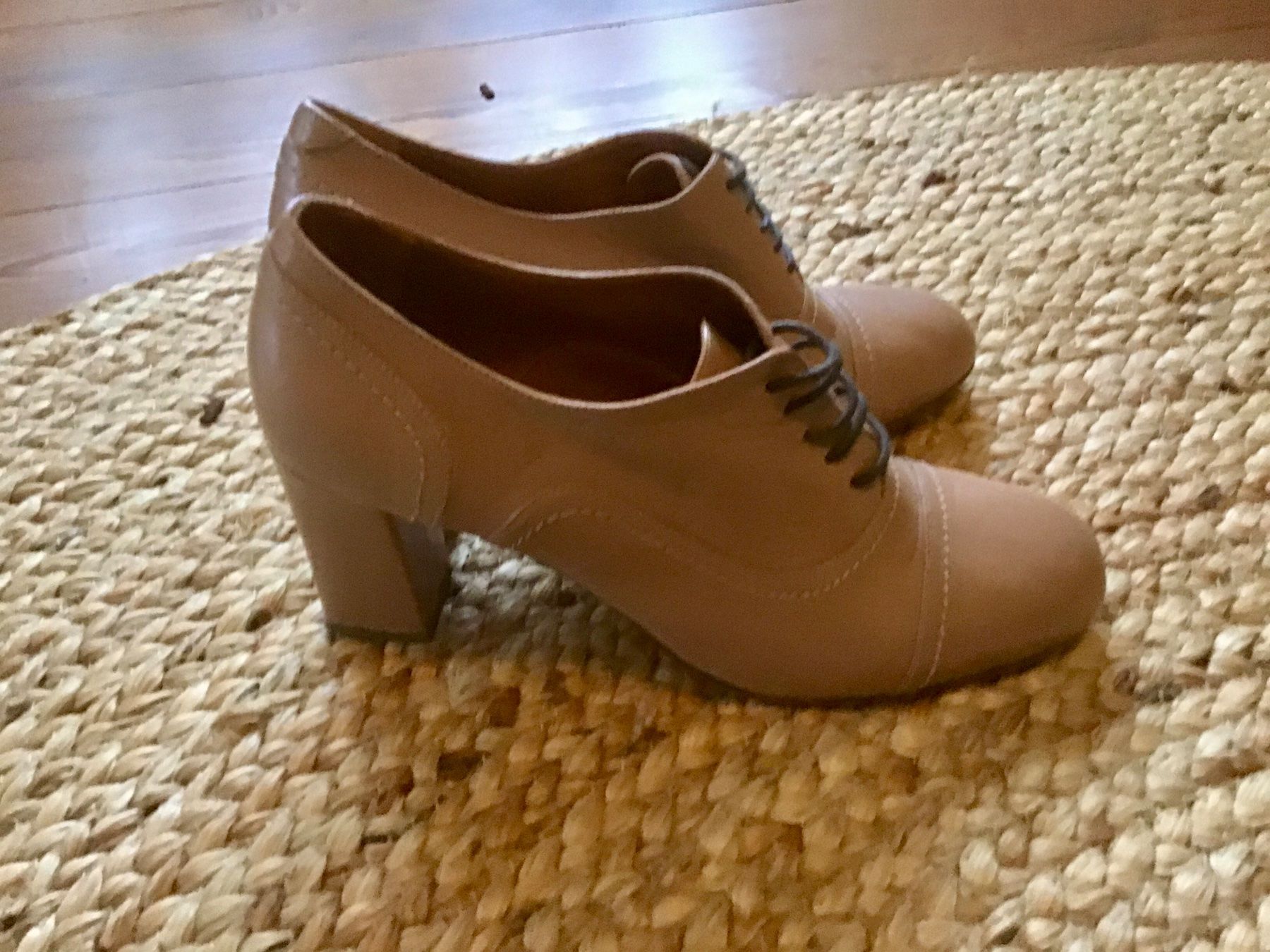 Scarpe da donna: Lederschuhe von Passissimo einmal getragen Gr. 40 – Usato da Allschwil venduto da rah_8bfj