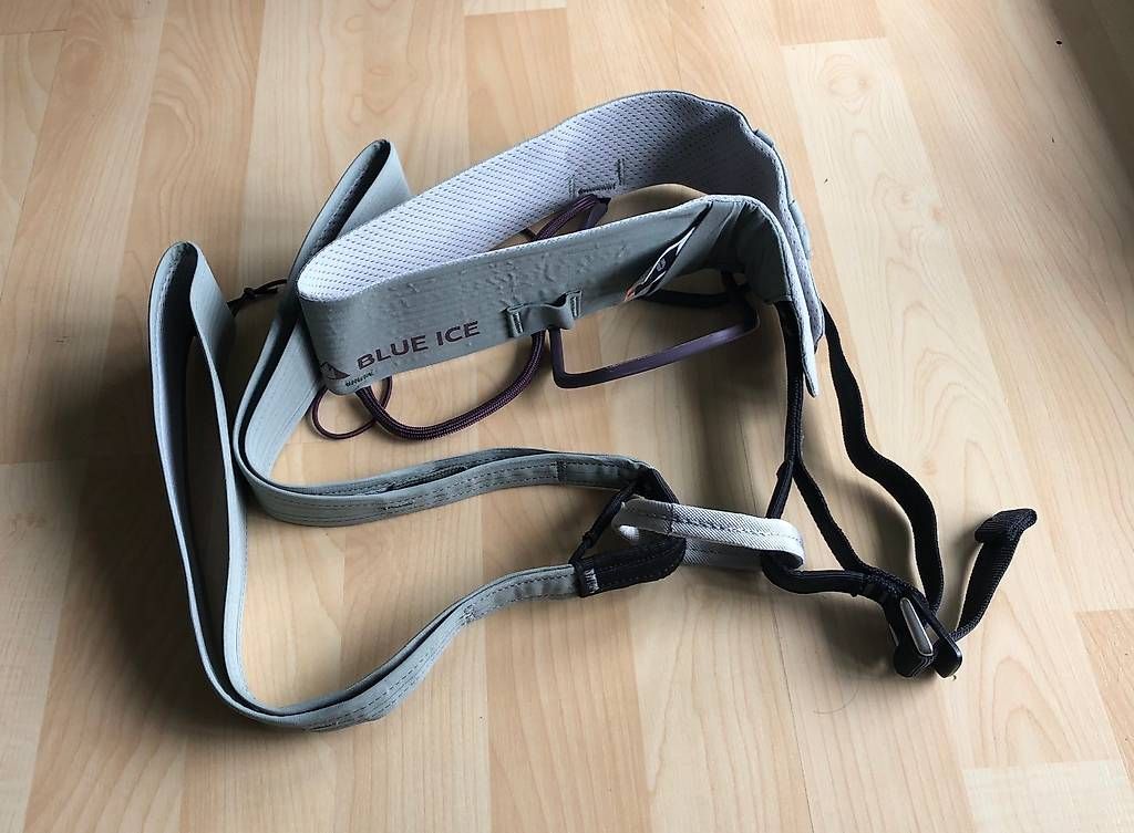 Attrezzatura da arrampicata: Blue Ice Halo Harness / Klettergurt – Nuovo e nell'imballaggio originale da Spiez venduto da Alpineview 2
