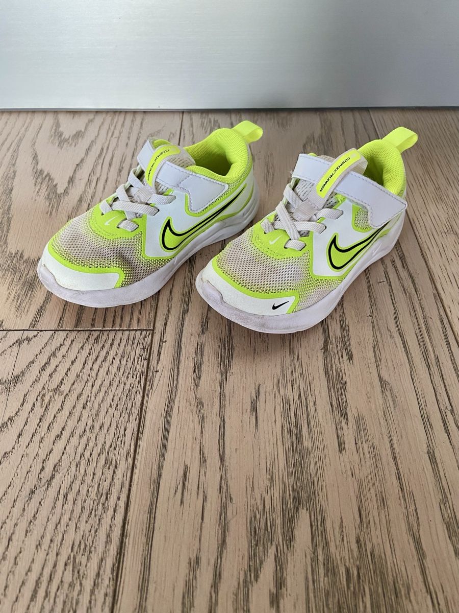 Nike Scarpe per ragazzi: Sneaker Nike Cosmic Runner 26 – Usato da Arbedo venduto da gregmccooper 1