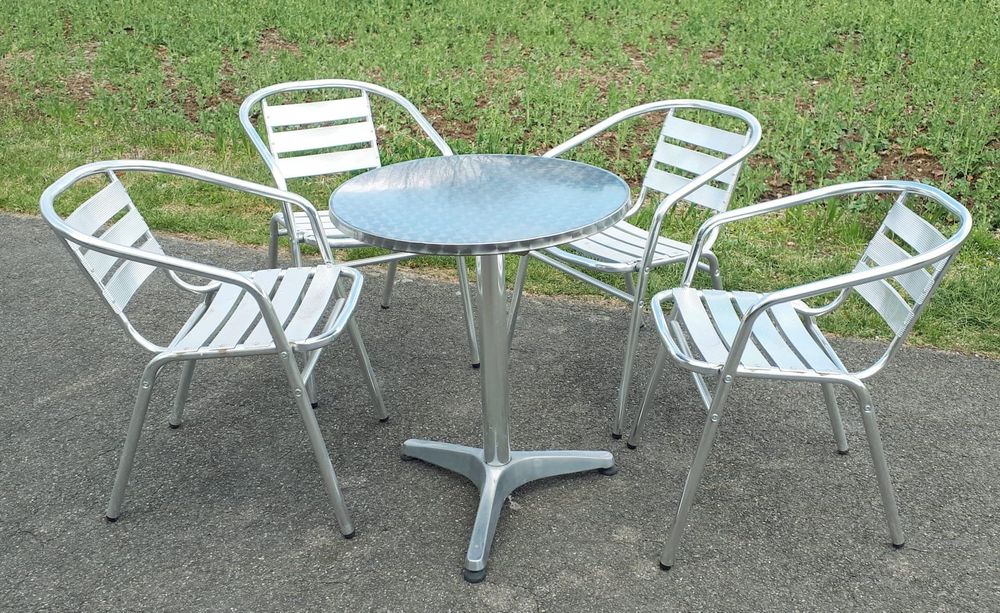 Bistrotisch und 4 Stühle Kaufen auf Ricardo