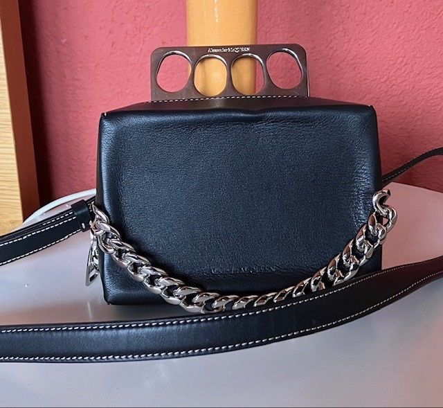 Alexander Mcqueen Borse: Alexander Mcqueen Clutch/Mini bag/Umhängetasche – Nuovo (secondo la descrizione) da Wolfhausen venduto da samcun