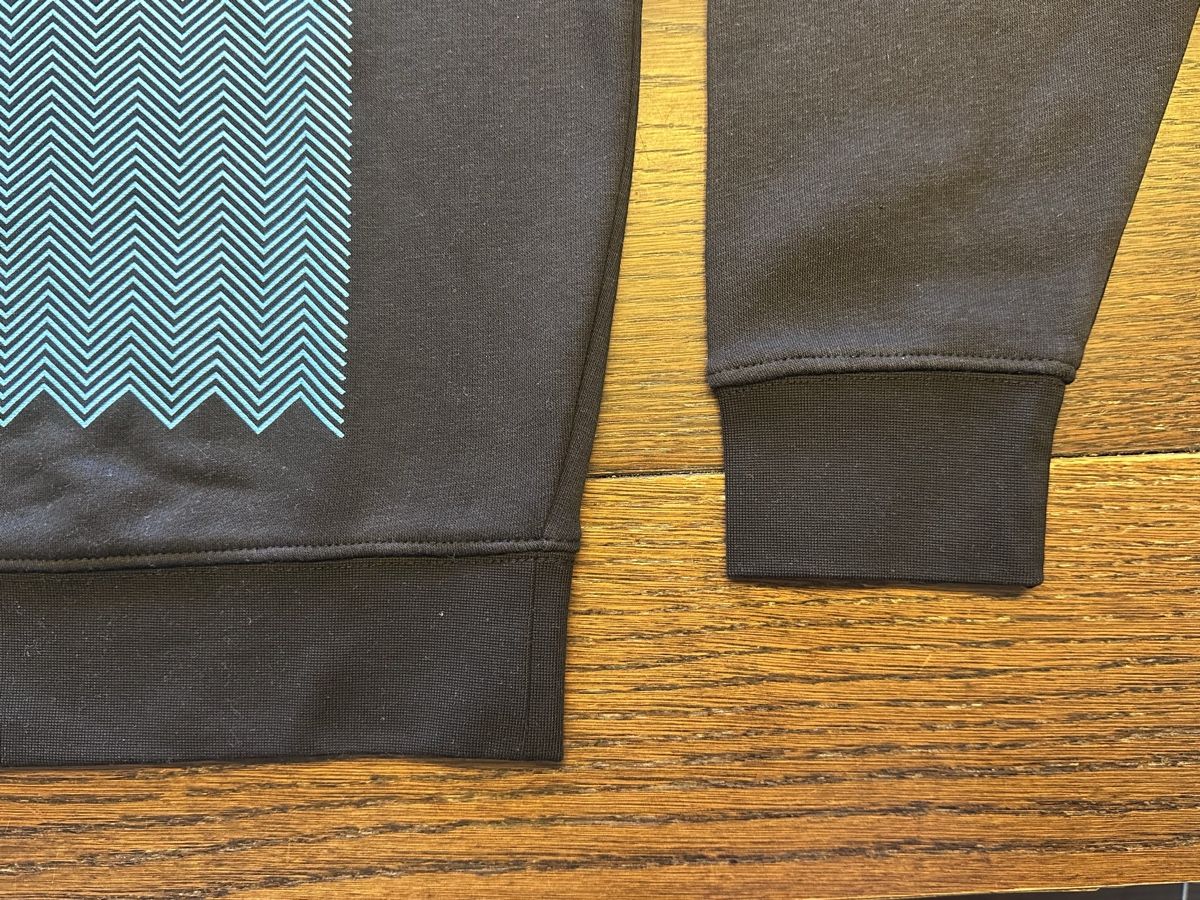 Pulls & Sweat-shirts: Cozy Pullover – Neuf avec emballage d'origine à Zürich par davozn 2