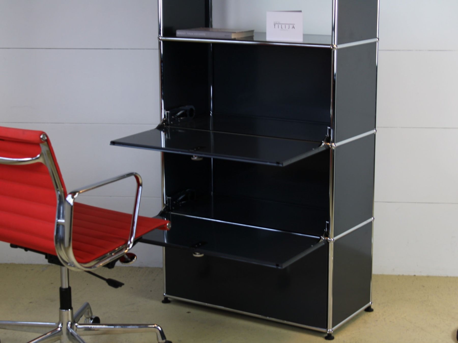 USM Scaffali: USM Haller Highboard | Anthrazitgrau | Neuwertig – Usato da Meinisberg venduto da atelier_TILIJA 5
