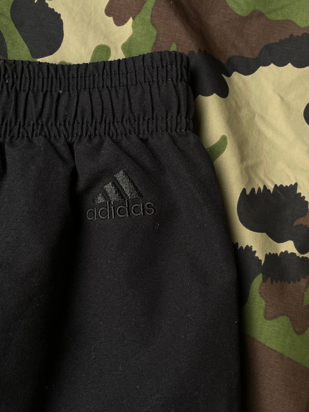Adidas Hosen: Vintage 2005 Adidas Short S – Gebraucht aus Zürich von le_souk 5