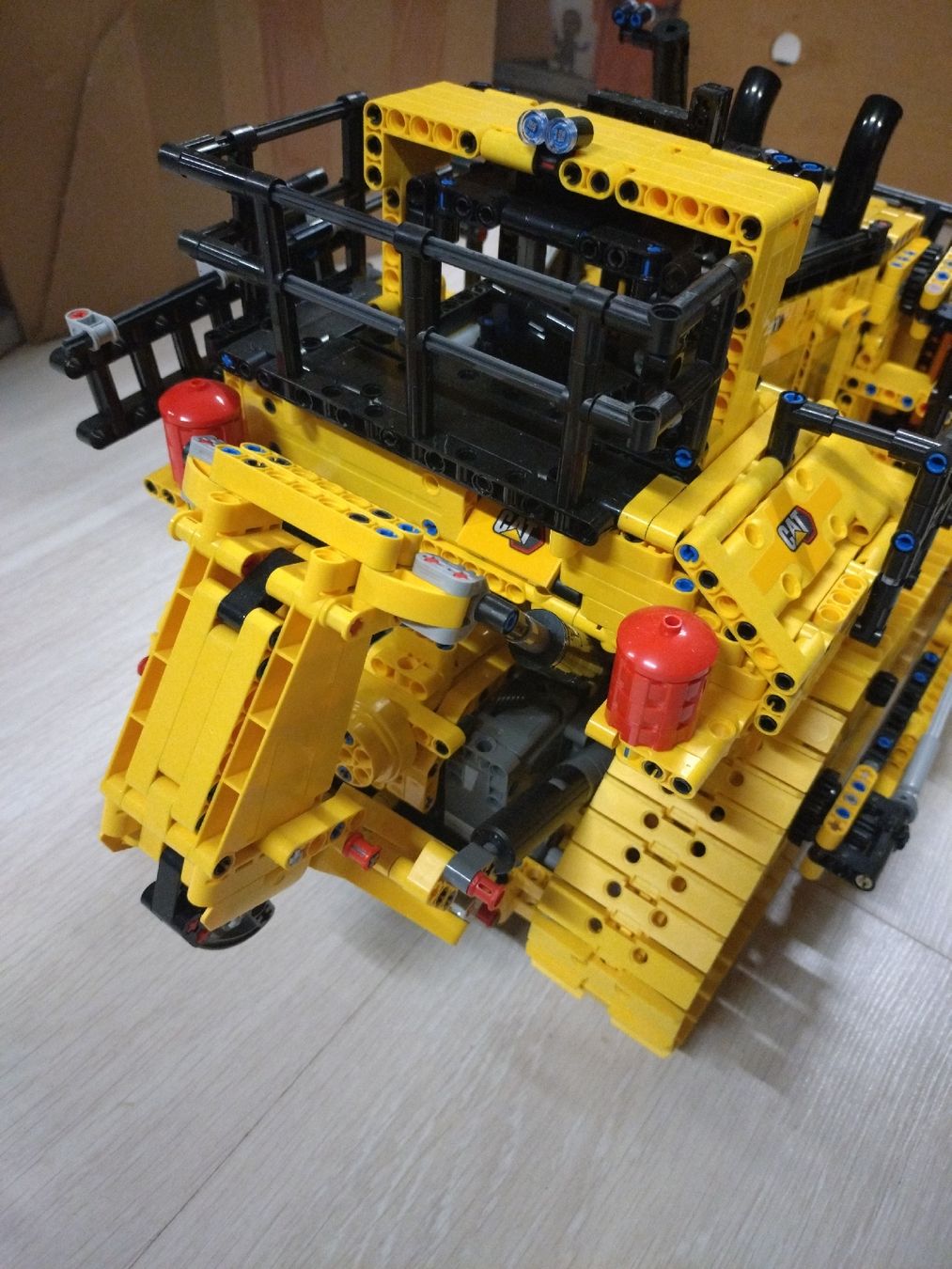 Lego Kit di costruzioni: Lego Technic Bulldozer CAT D11 42131 – Usato da Farvagny-le-Grand venduto da LaCaverne 5