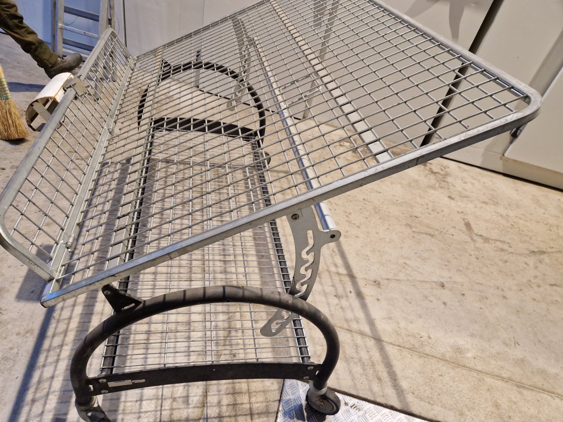 Scaffali: Verkaufsregal für Hofladen oder Markt – Usato da altnau venduto da kiwi2 2
