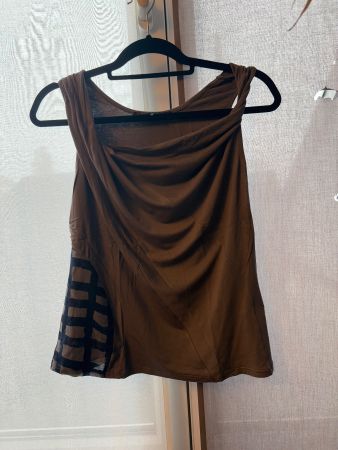 Top élégant asymétrique, taille S