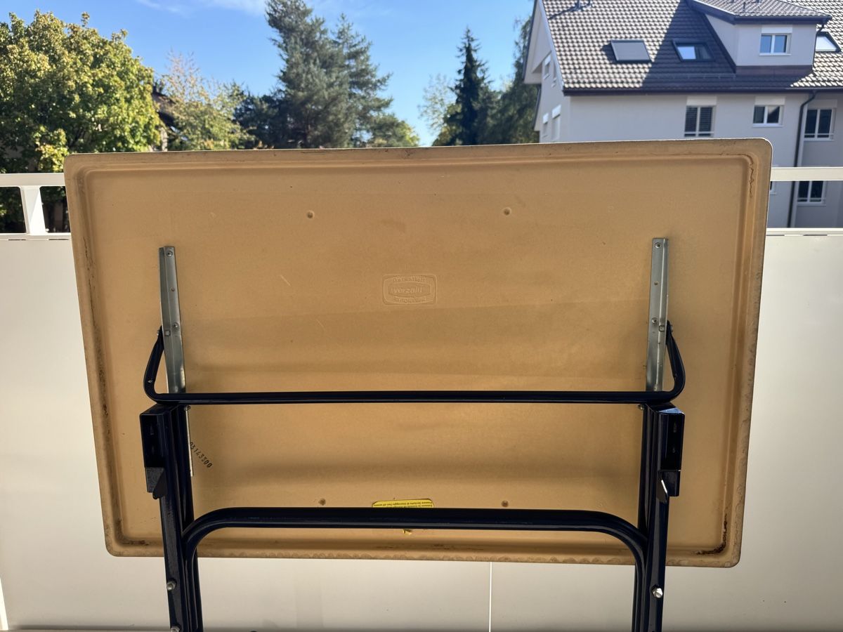 Tische: Klapptisch rechteckig – Gebraucht aus Zürich von Stoffelsara 1