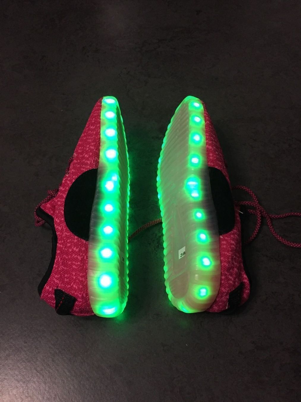 Chaussures femmes: Turnschuh mit diverse beleuchtung – Neuf avec emballage d'origine à Zürich par Maria_Felicina 6
