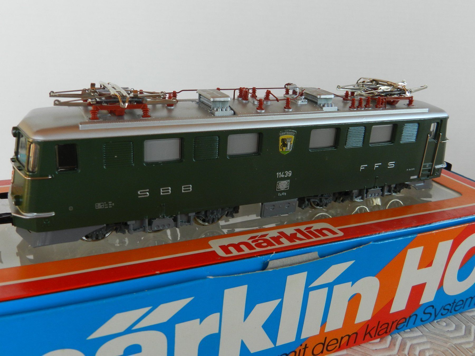 Märklin Modellini di ferrovie: H0 Märklin E-Lok Ae 6/6 SBB grün – Nuovo (secondo la descrizione) da Arzier-Le Muids venduto da elocin83 3
