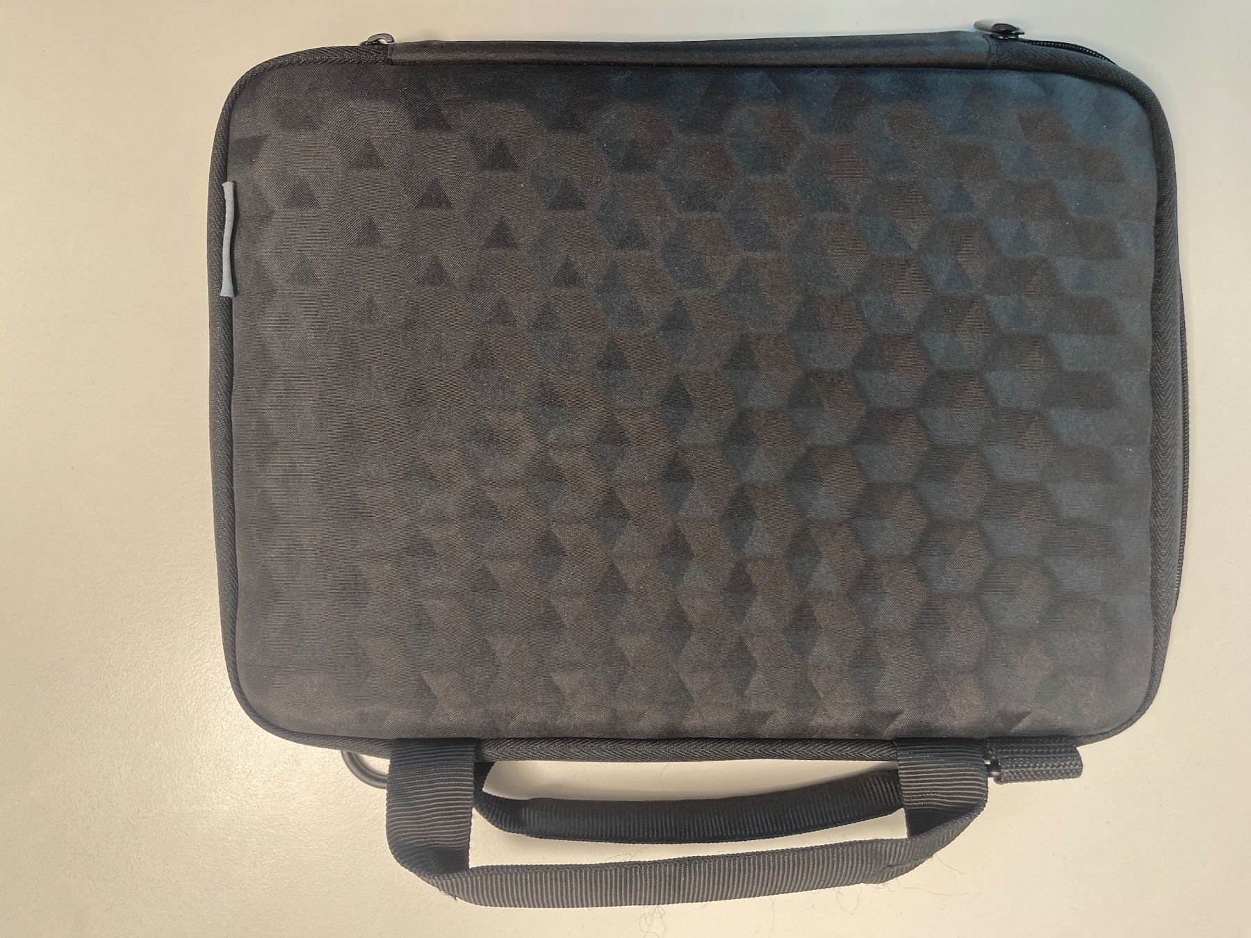 Belkin Covers & Borse: Belkin Clamshell Bag Tabletcase Honigwabe – Nuovo (secondo la descrizione) da Wetzikon ZH venduto da ischbaer