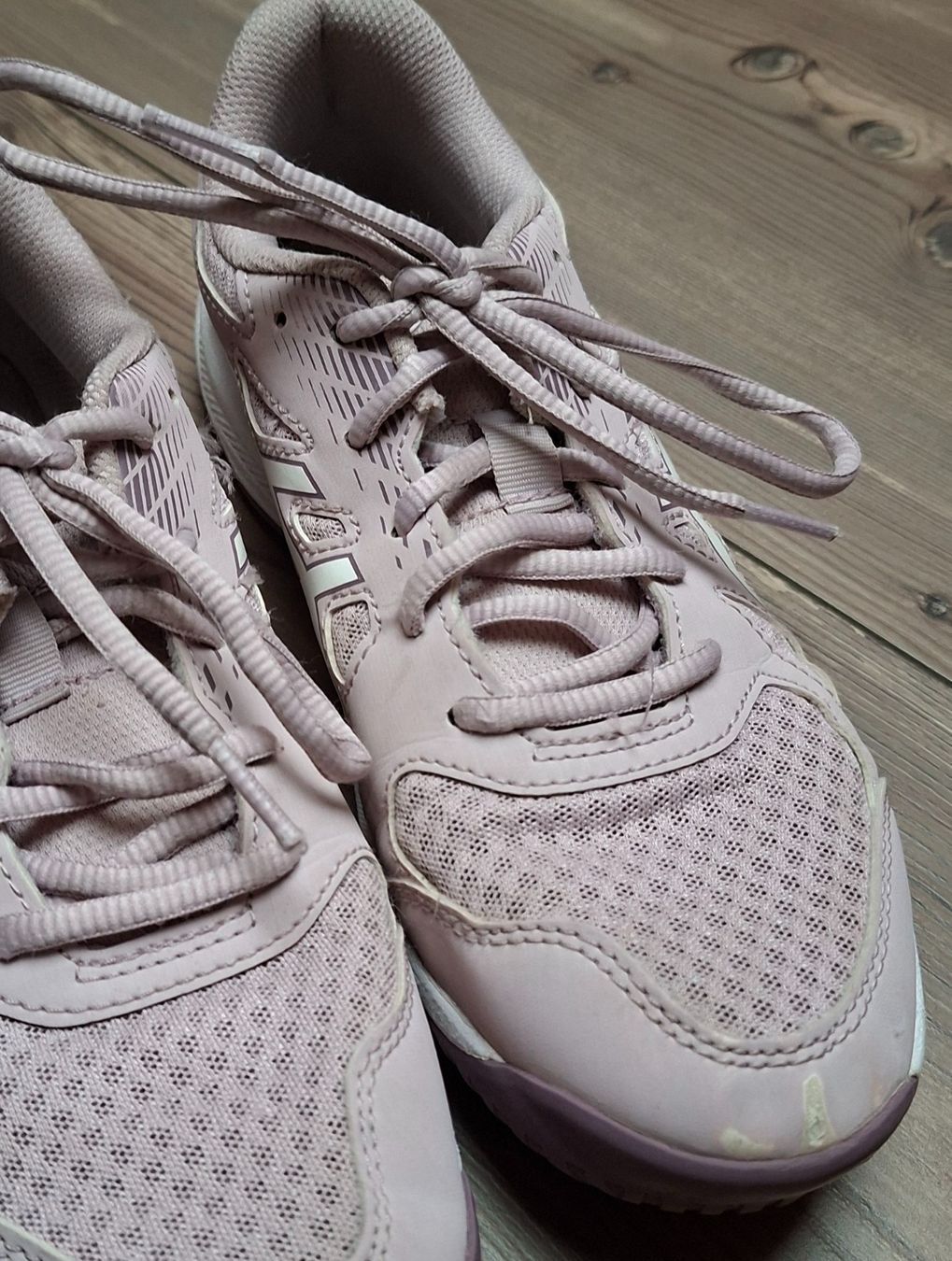 Asics Scarpe da uomo: Asics Hallenschuh Grösse 38 – Usato da Emmenbrücke venduto da Aeabach 3