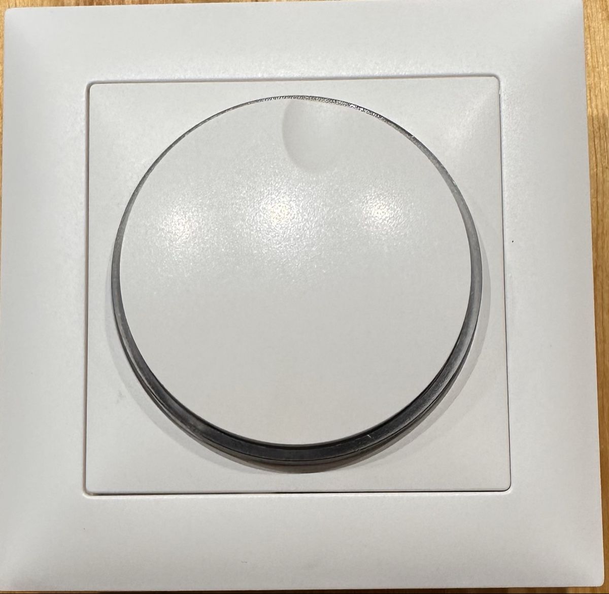 Feller Interrupteurs: Feller Dimmer 230V Neuwertig – D'occasion à Wil ZH par autio