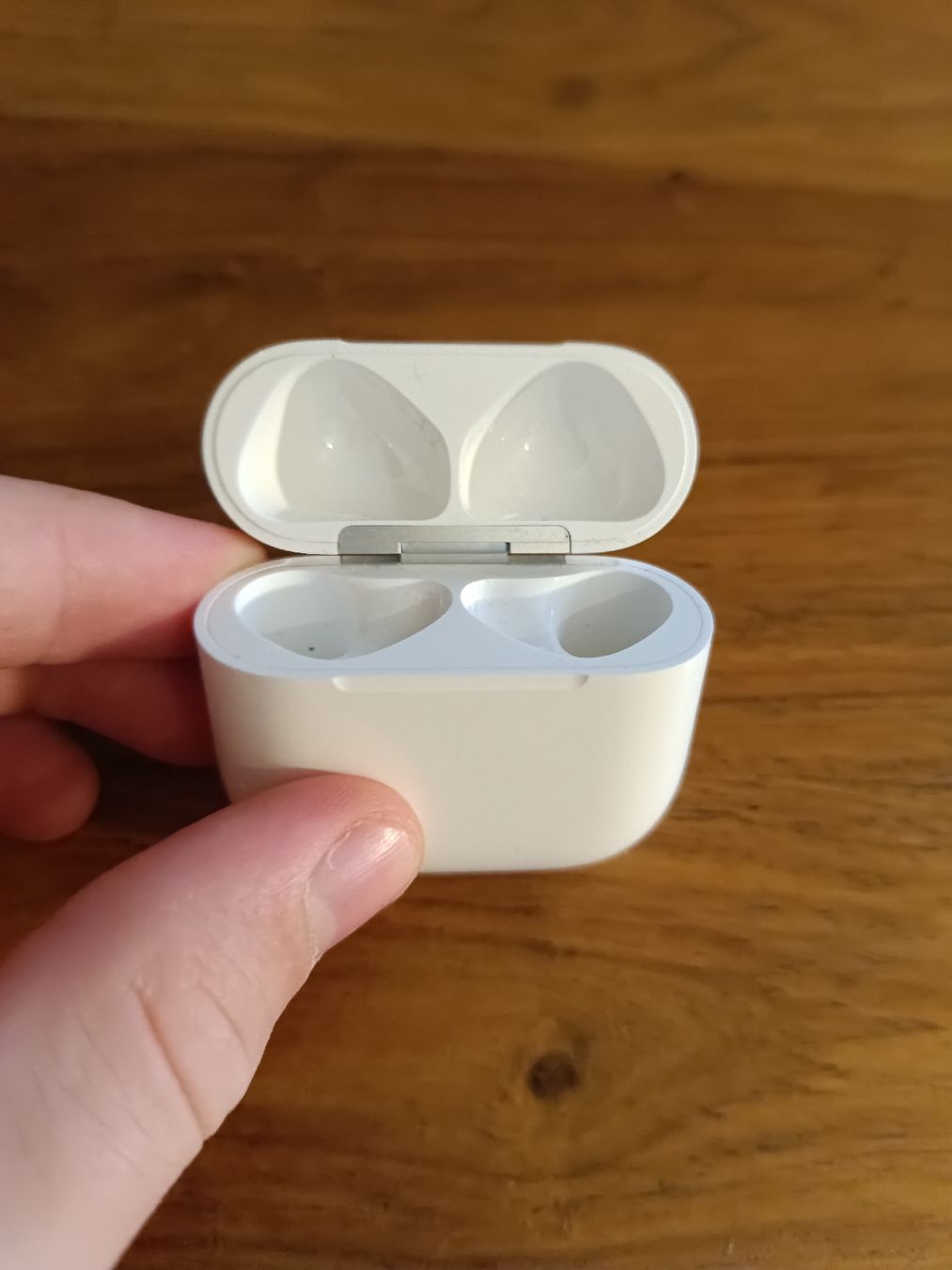 Apple Caricabatterie: AirPods 4 Ladecase – Usato da Wallisellen venduto da carla2309 3
