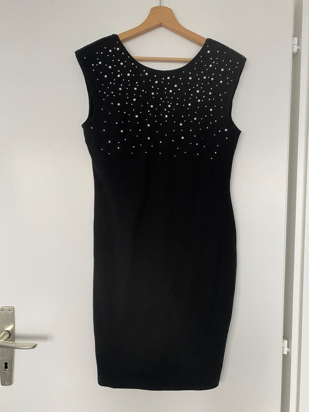 H&M Robes: Robe H&M neuve – Neuf avec emballage d'origine à Neuchâtel par zib_lzs8