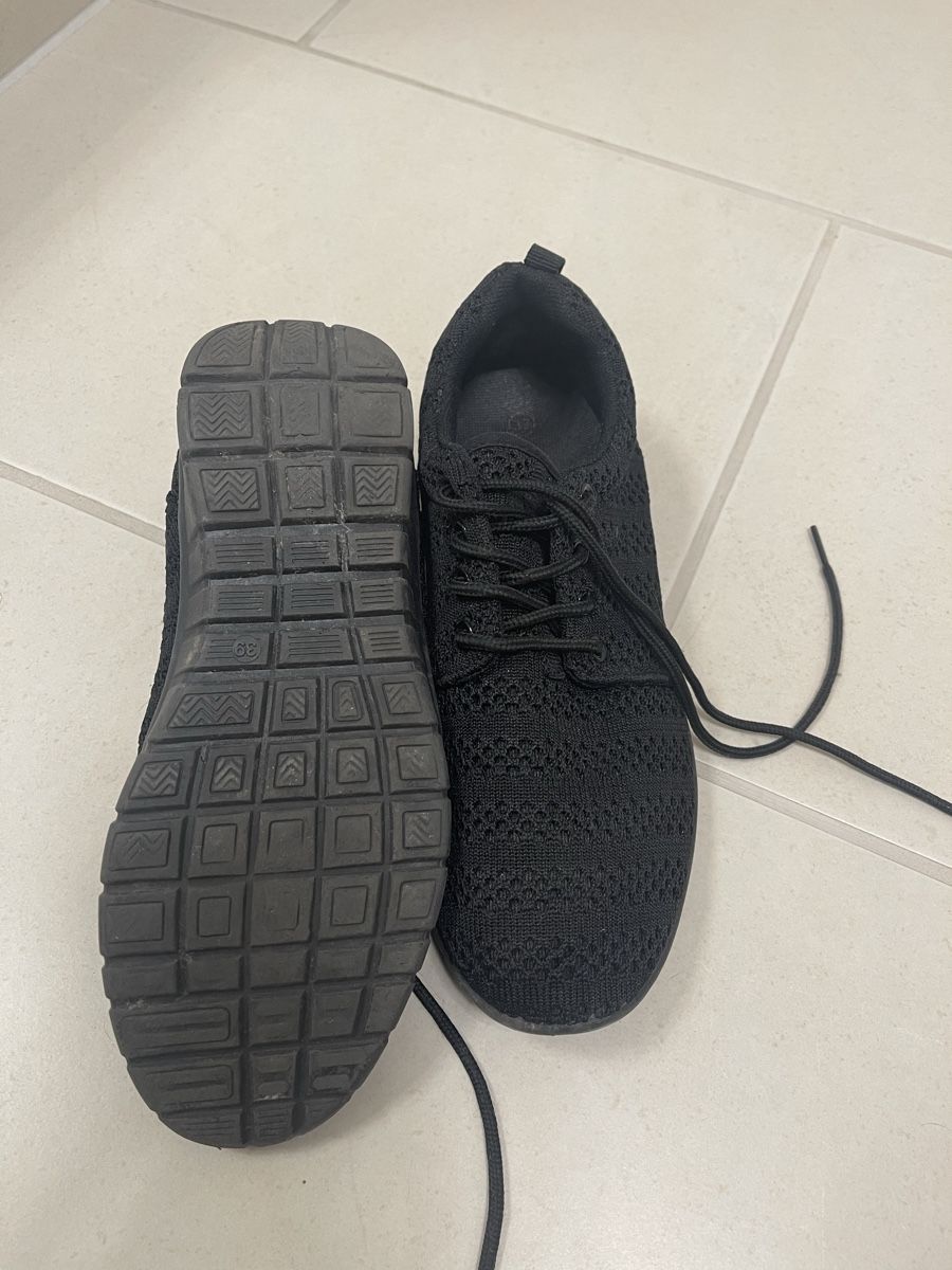 Cube Damenschuhe: Schwarze Sneaker Cube Gr 39 – Gebraucht aus Bassersdorf von Sandy456 3