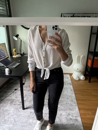 CHICORÉE white blouse (size S)