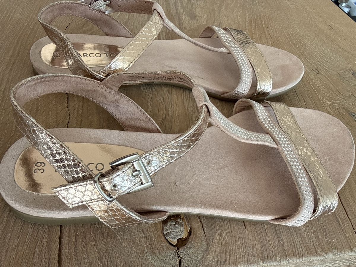 Scarpe da donna: Marco Tozzi Sandalen, Gr. 39, Golg – Usato da Münsingen venduto da saenny79 2