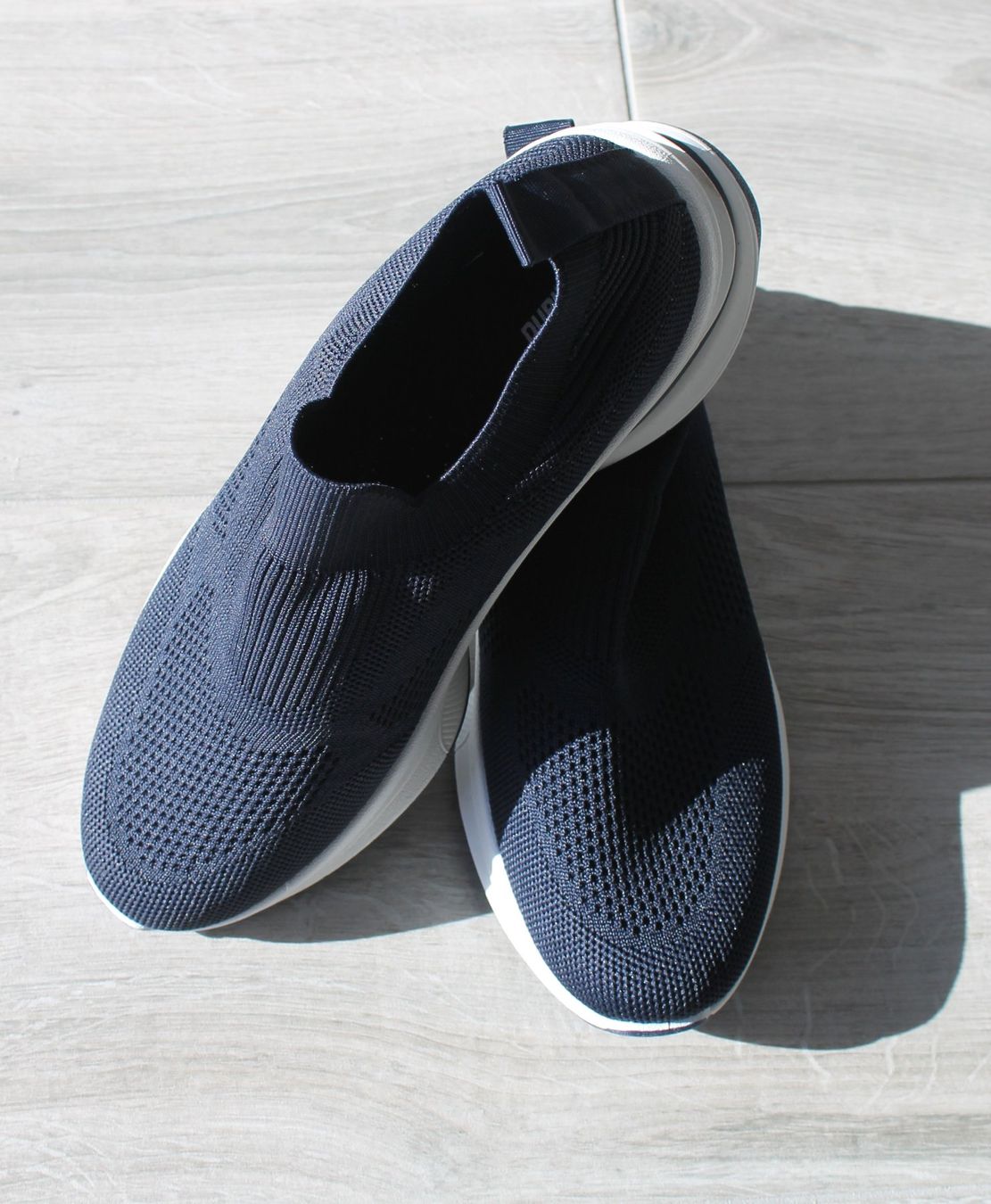 Herrenschuhe: Sneakers Neuves, taille 41 – Neu und originalverpackt aus Chez-le-Bart von jasse 3