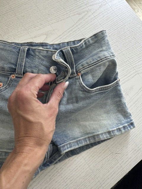 Jeans: JEANS PANTS GR. XS – Neu (gemäss Beschreibung) aus Opfikon von onlineschweiz 2