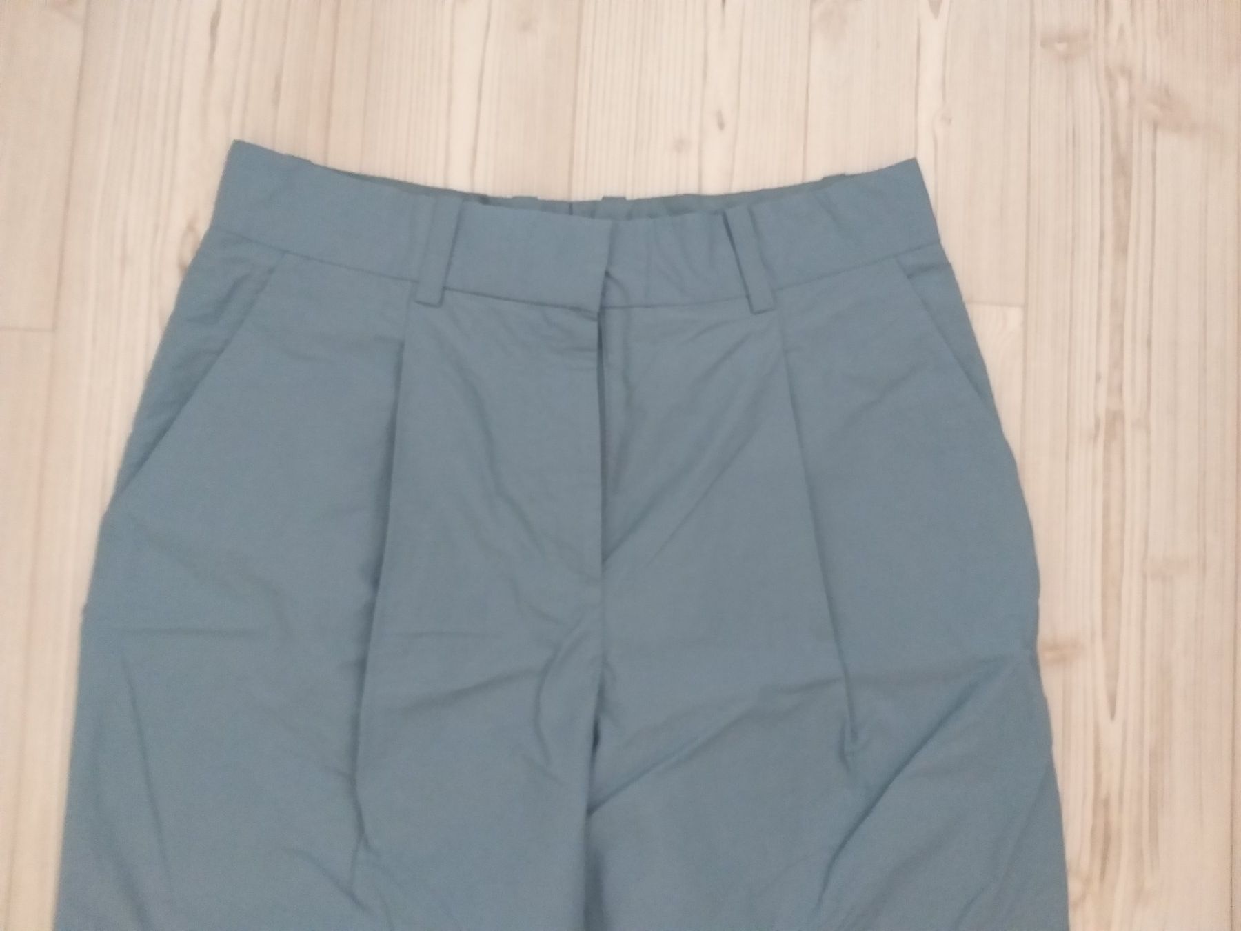 Cos Hosen: Pantalon / Hose COS  Taille / Grosse 34 CH – Gebraucht aus Cossonay-ville von Super-Price-Quality 1
