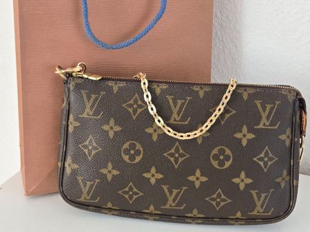 Louis Vuitton Pochette Accessoires Monogram Canvas