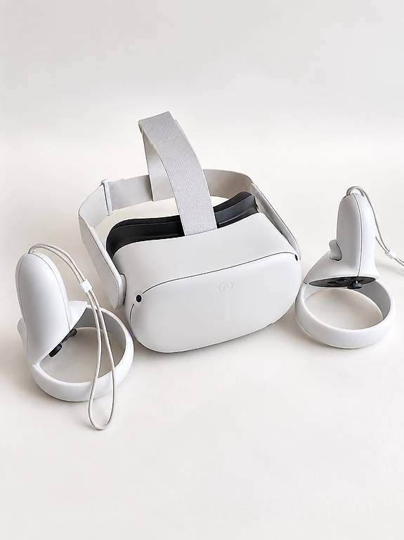 Casque VR: Meta Quest 2 VR-Brille inkl. 2 Controller – D'occasion à Gutenswil par Benist89