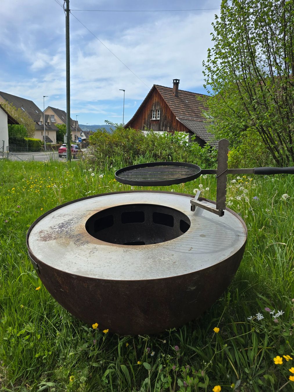 Bracieri: Feuerschale mit Grill-Edelstahlplatte und Grillrost – Usato da Volketswil venduto da Riello01