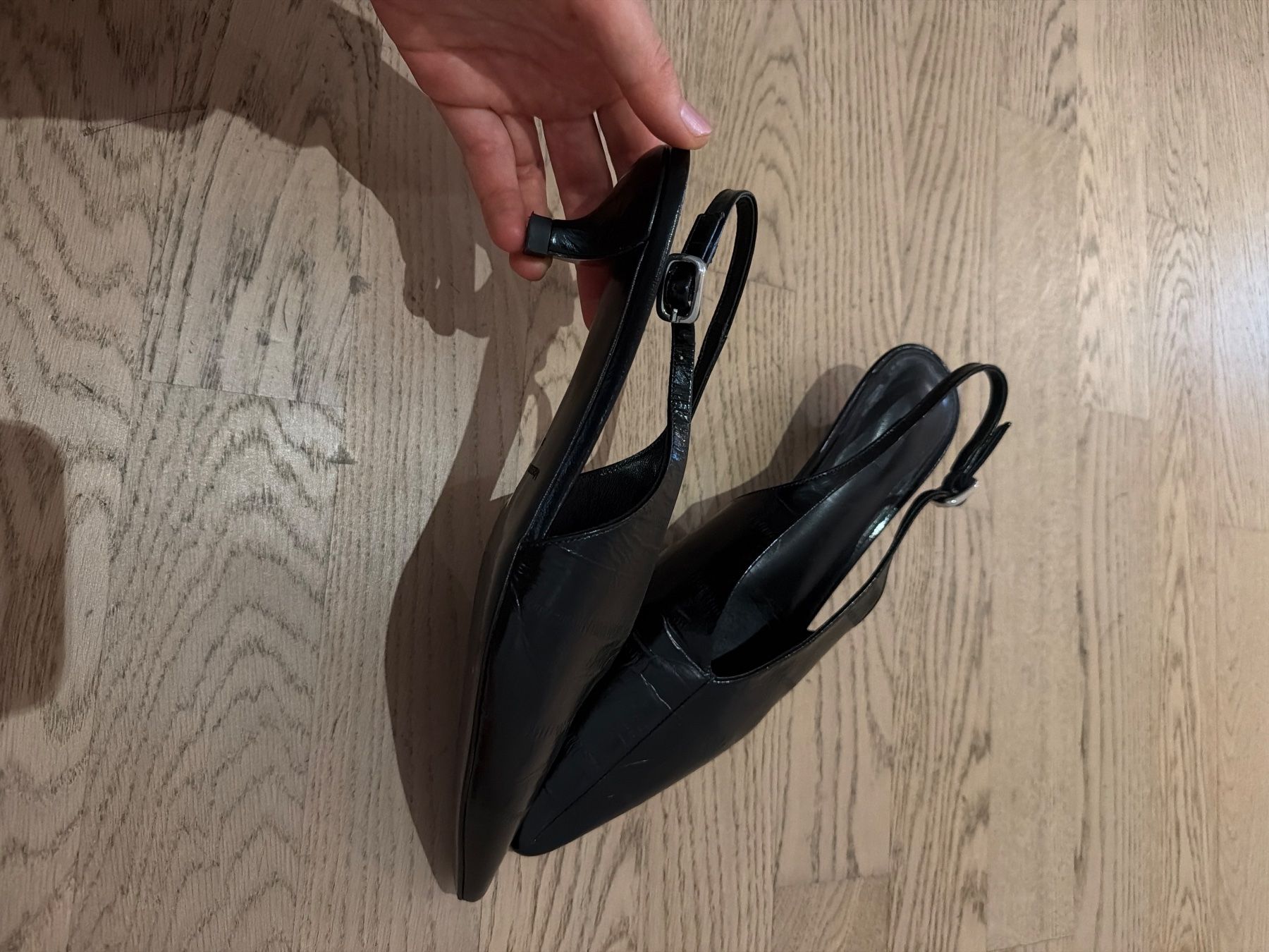Massimo Dutti Scarpe da donna: Pumps schwarz Leder Slingback Kittenheel Massimo Dutti – Usato da Hettlingen venduto da blu_tb6z 2