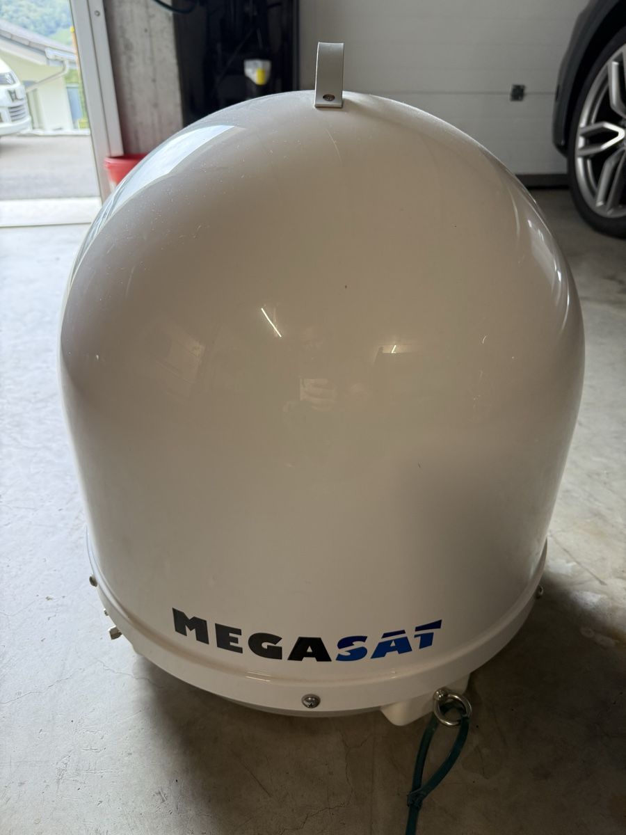 Satellitenschüssel: Megasat Campingman Portable – Gebraucht aus Illgau von dnauer11